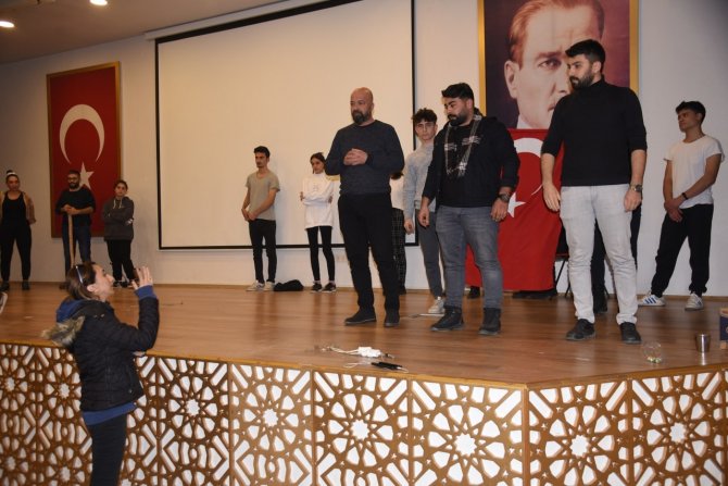 "7 Ocak Destanı: Bir Ölür Bin Diriliriz" 5 Ocak’ta Sahnelenecek