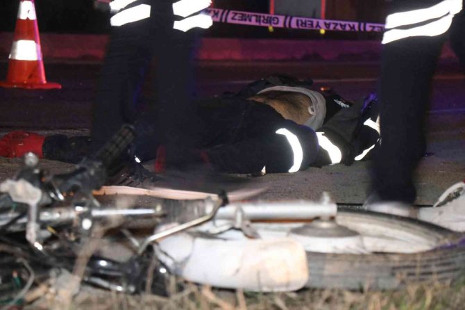 Motosiklet İkiye Bölündü, Hafif Ticari Araç Takla Attı: 1 Ölü, 1 Yaralı