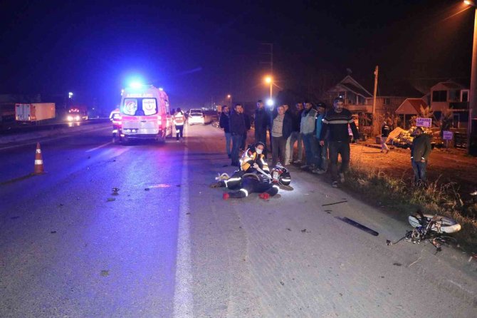 Motosiklet İkiye Bölündü, Hafif Ticari Araç Takla Attı: 1 Ölü, 1 Yaralı