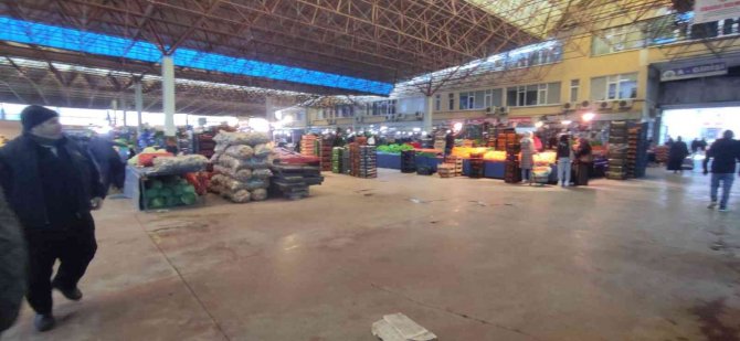 Tezgah Yeri Anlaşmazlığı Kanlı Bitti: 4 Yaralı