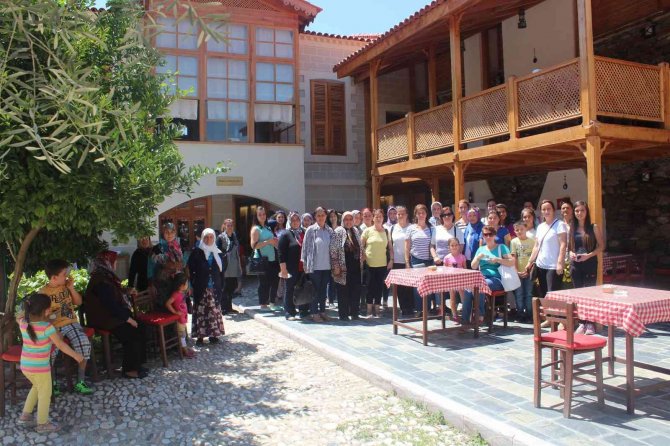 Salihli Kent Müzesi 2022’de 12 Bin Ziyaretçiyi Ağırladı