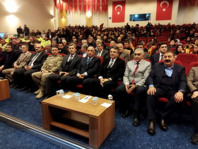 Trafik Canavarı İle 43 Yıldır Mücadele Eden Prof. Dr. Ilıcalı’ya ’Trafik Amca’ Unvanı Verildi