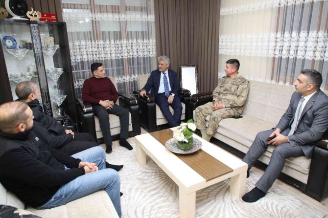 Vali, Emniyet Müdürü Ve Jandarma Komutanından Gaziye Ziyaret