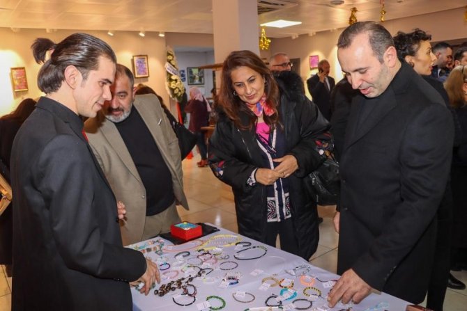 Engelli Gençler El Emeklerinin Gelirini Şehit Ailelerine Bağışladı