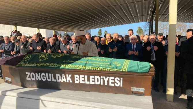 Başkan Yardımcısı Cangöz’ün Annesi Son Yolculuğuna Uğurlandı