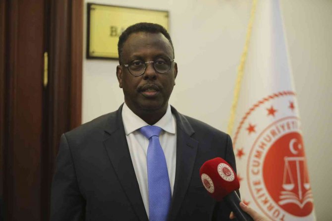 Adalet Bakanı Bozdağ, Somalili Mevkidaşı Ali İle Görüştü