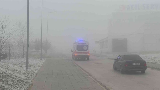 Yoğun Sis Aksaray’ı Etkisi Altına Aldı