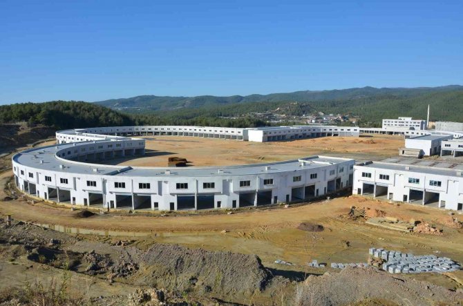 Alanya Toptancı Hali’nin Yüzde 91’i Tamamlandı