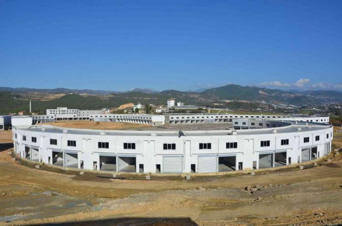 Alanya Toptancı Hali’nin Yüzde 91’i Tamamlandı