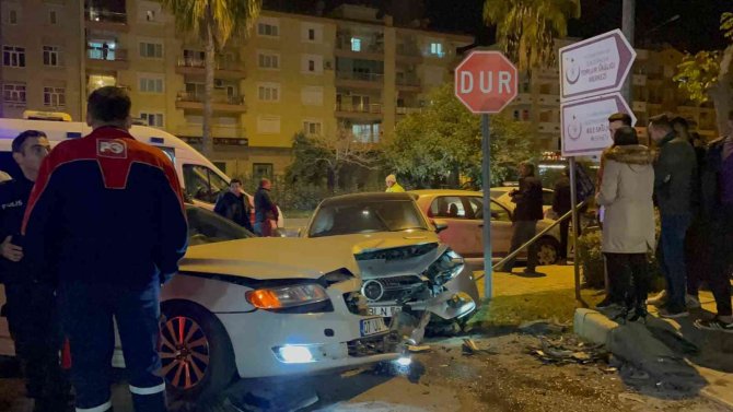 Gazipaşa’da 5 Aracın Karıştığı Zincirleme Trafik Kazası: 1 Yaralı