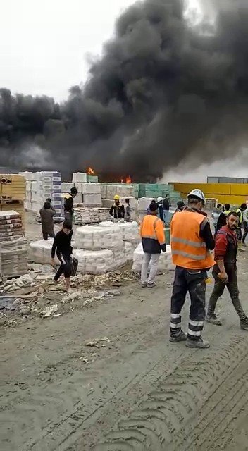 Avcılar’da İnşaat İşçilerin Kaldığı Konteynerde Yangın Çıktı