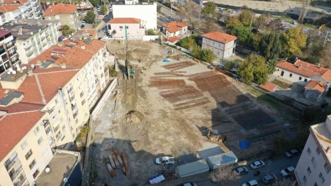 Söke Otoparkı’nın Yapımı Tüm Hızıyla Devam Ediyor