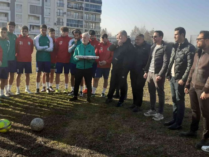 Salihli Belediyespor İkinci Yarı Hazırlıklarına Başladı