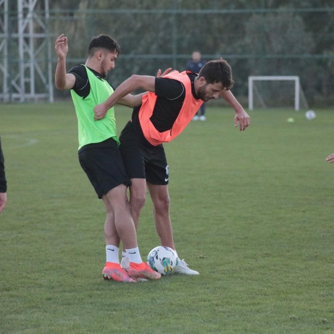 Erzurumspor Fk Antalya’da Girdiği Kampta Lig Hazırlıklarını Sürdürüyor