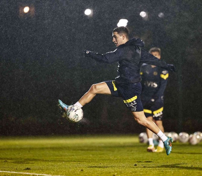 Fenerbahçe, Galatasaray Maçı Hazırlıklarına Başladı