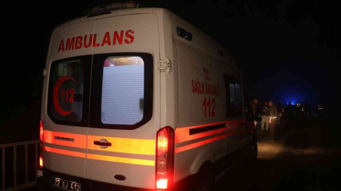 Edirne’de Otomobil Köprüden Uçtu: 3’ü Çocuk 5 Yaralı
