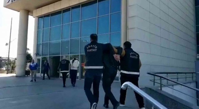 İ̇skenderun’da Cep Telefonu Gaspçıları Yakalandı