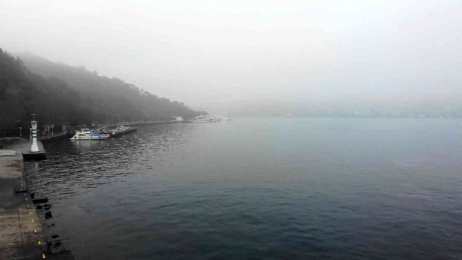 İ̇stanbul’da Sis Etkisini Sürdürüyor