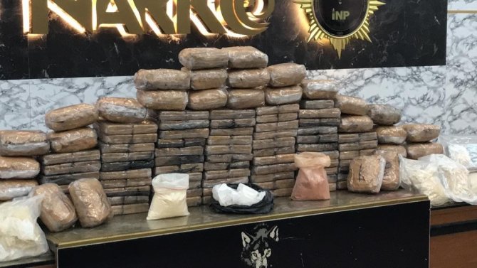 Hollanda’ya Ekmek Pişirme Fırınında Uyuşturucu Sevkiyatı Polise Takıldı