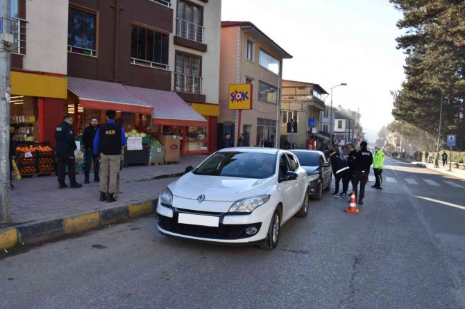 46 Polisin Katılımıyla ’Huzur’ Denetimi: 248 Şahıs Sorgulandı