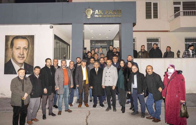 Başkan Büyükkılıç, Ak Parti Talas İ̇lçe Başkanlığı Yönetim Kurulu Toplantısına Katıldı