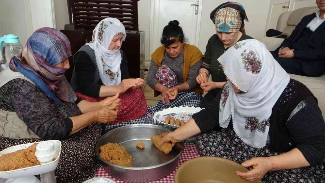 Tescilli İçli Köfte Ev Hanımlarını Buluşturuyor