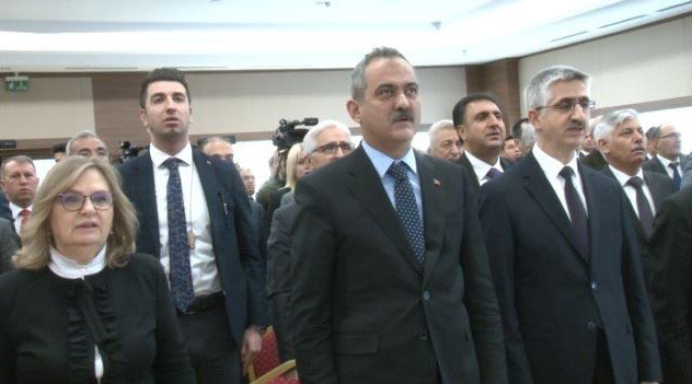 Bakan Özer: “Hedefimiz Ortaöğretimdeki Okullaşma Oranını Yüzde 95’ten Yüzde 99’a Çıkarmak”