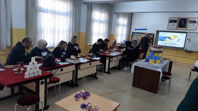 Öğretmenlere "Matematik Seferberliği" Eğitimi