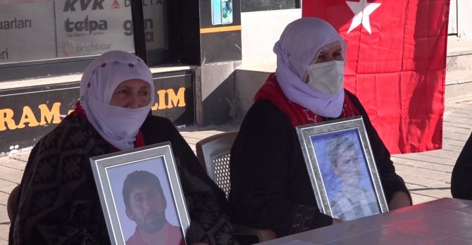 Dağdaki Oğluna Seslenen Anne: "Artık Evlat Hasretine Dayanamıyoruz"
