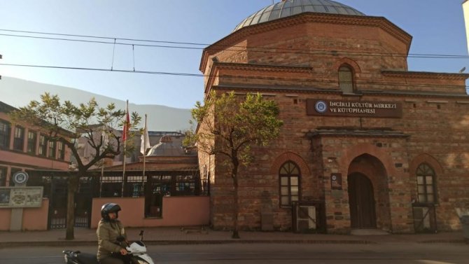 Bursa’da Kültür Merkezinden 160 Bin Liralık Kurşun Kaplama Çaldılar