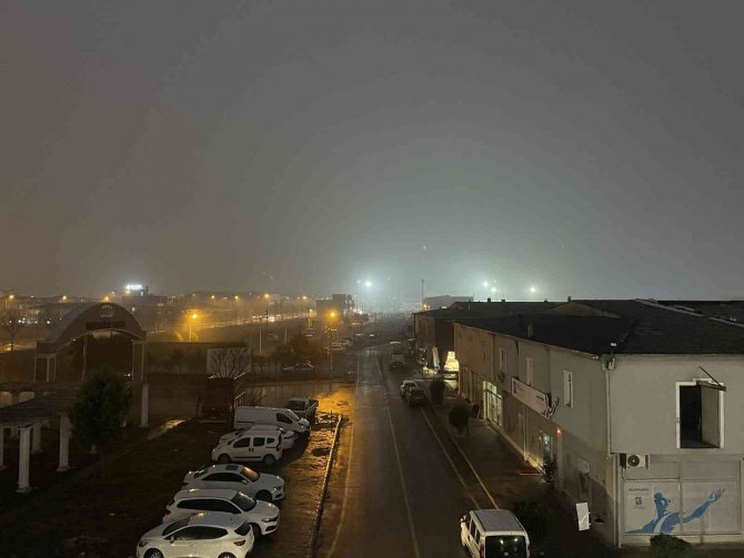 Sakarya’da Yağmur Ve Sis Etkili Oluyor