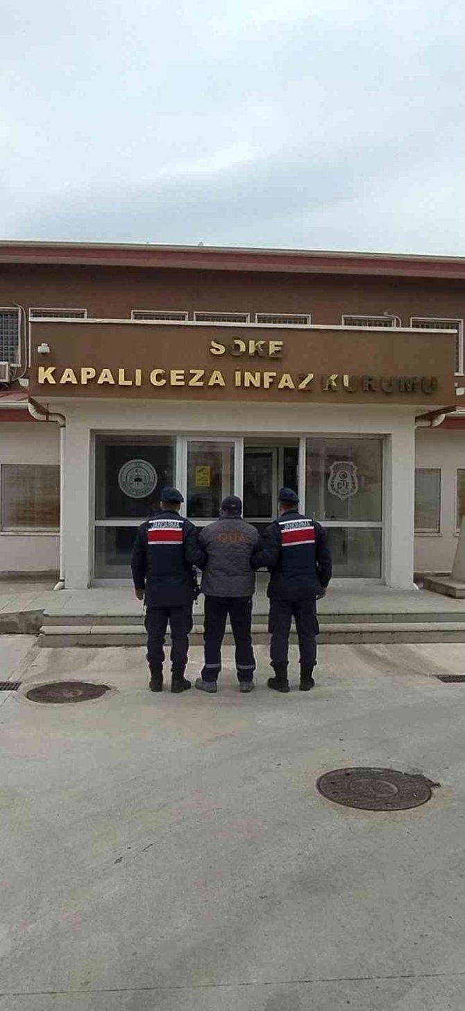 Söke’de 5 Aranan Şahıs Jandarmadan Kaçamadı