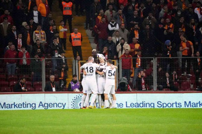 Spor Toto Süper Lig: Galatasaray: 2 - Mke Ankaragücü: 1 (İ̇lk Yarı)