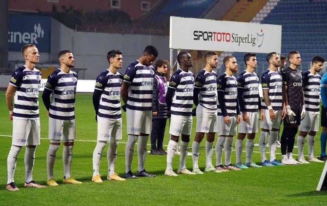 Spor Toto Süper Lig: Kasımpaşa: 2 - Alanyaspor: 0 (İ̇lk Yarı)