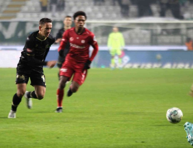 Spor Toto Süper Lig: Konyaspor: 1 - Sivasspor: 1 (İ̇lk Yarı)