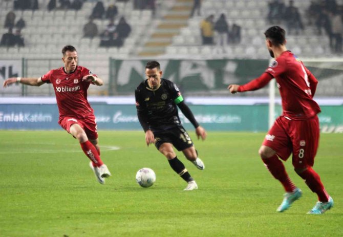 Spor Toto Süper Lig: Konyaspor: 1 - Sivasspor: 1 (İ̇lk Yarı)