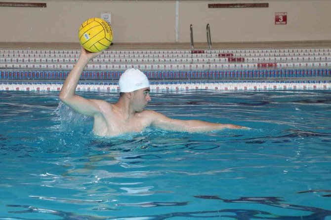 Van Büyükşehir Spor Kulübü Sutopu Takımı Türkiye Şampiyonasına Hazır