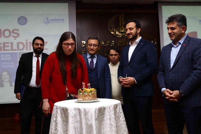 Otistik Yazar Birsen Başar, Bağcılar’da Otizmi Anlattı