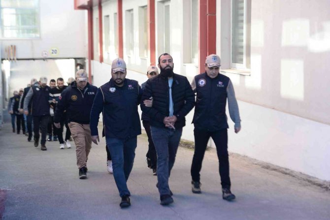 Adana’daki Deaş Operasyonunda 4 Tutuklama