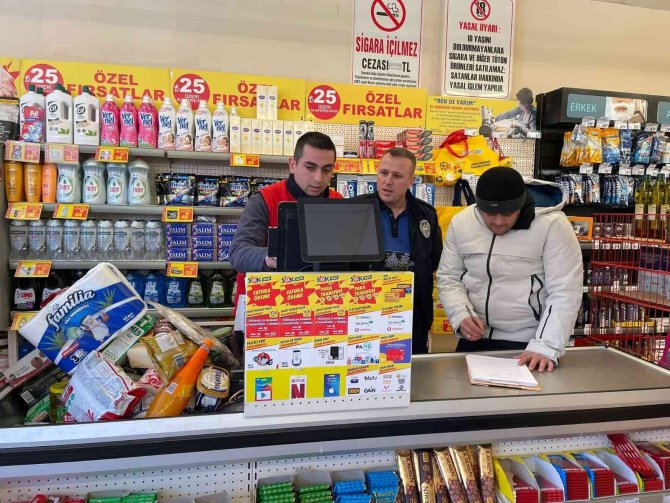 Altıntaş’ta Marketlerde Fiyat Denetimi Yapıldı
