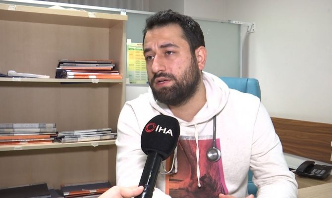 Hem Randevuya Geç Geldi, Hem De Doktoru Darp Etti