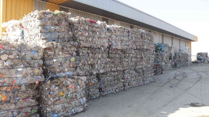 Çöplerden Bir Şehrin Enerjisini Karşılıyorlar