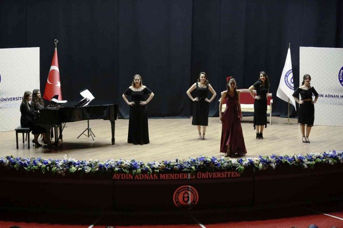 Adü Müzik Öğretmenliği Öğrencileri Şan Resitali Düzenledi