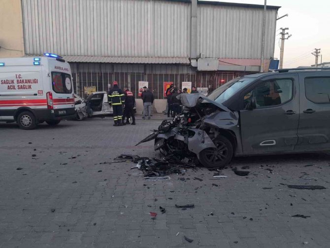 Aydın’da Trafik Kazası: 2 Yaralı