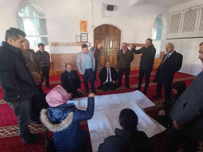 Tarihi Mustafa Paşa Camii Yenileniyor