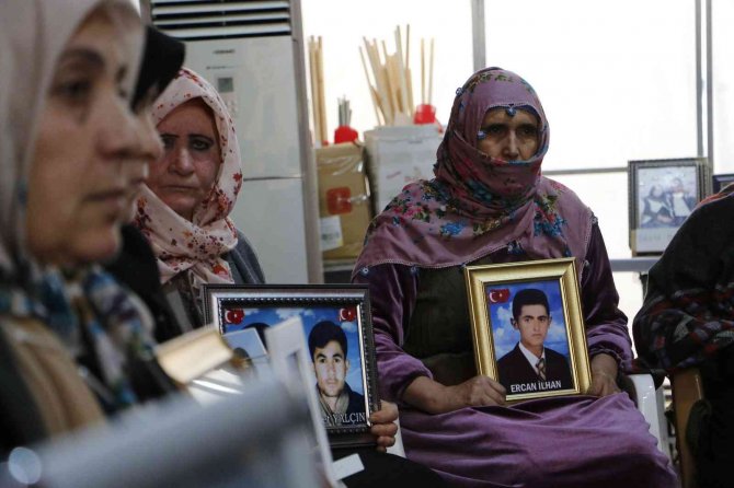 Dört Yıldır Evlat Nöbetinde Olan Aileler, Çocuklarının Yolunu Gözlüyor