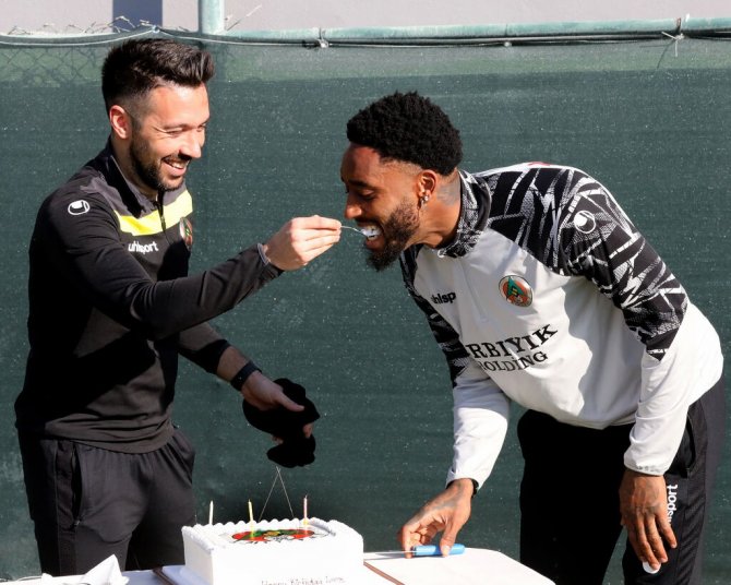 Alanyaspor, Trabzonspor Hazırlıklarına Başladı