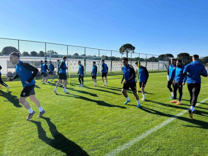 Afyonspor Devre Arası Hazırlık Kampını Sürdürüyor