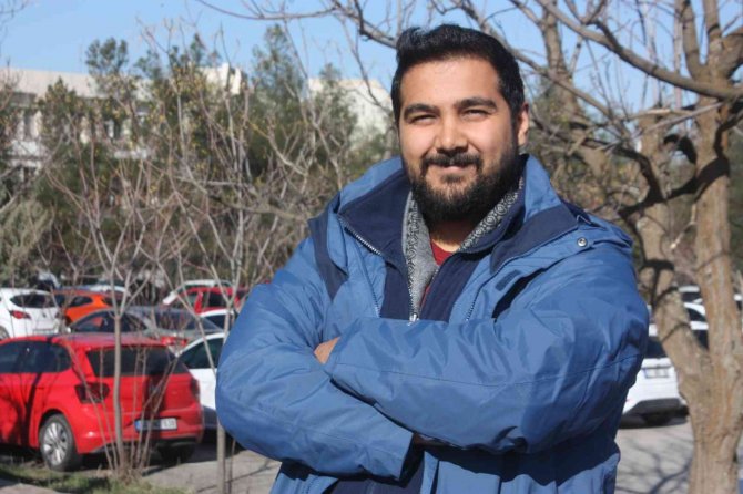 Uzmanı Uyardı: “Öğrenciler Burs Çıktı Denilerek Dolandırılıyor”