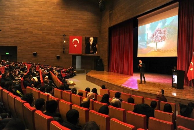 Ebyü’de “Savunmada İ̇navosyon Öyküsü” Konferansı